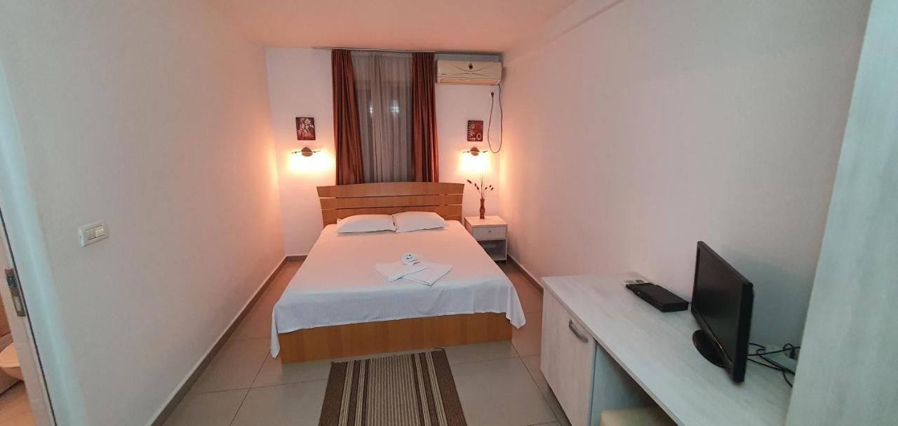 Evro Set Hotel Skopje Eksteriør billede